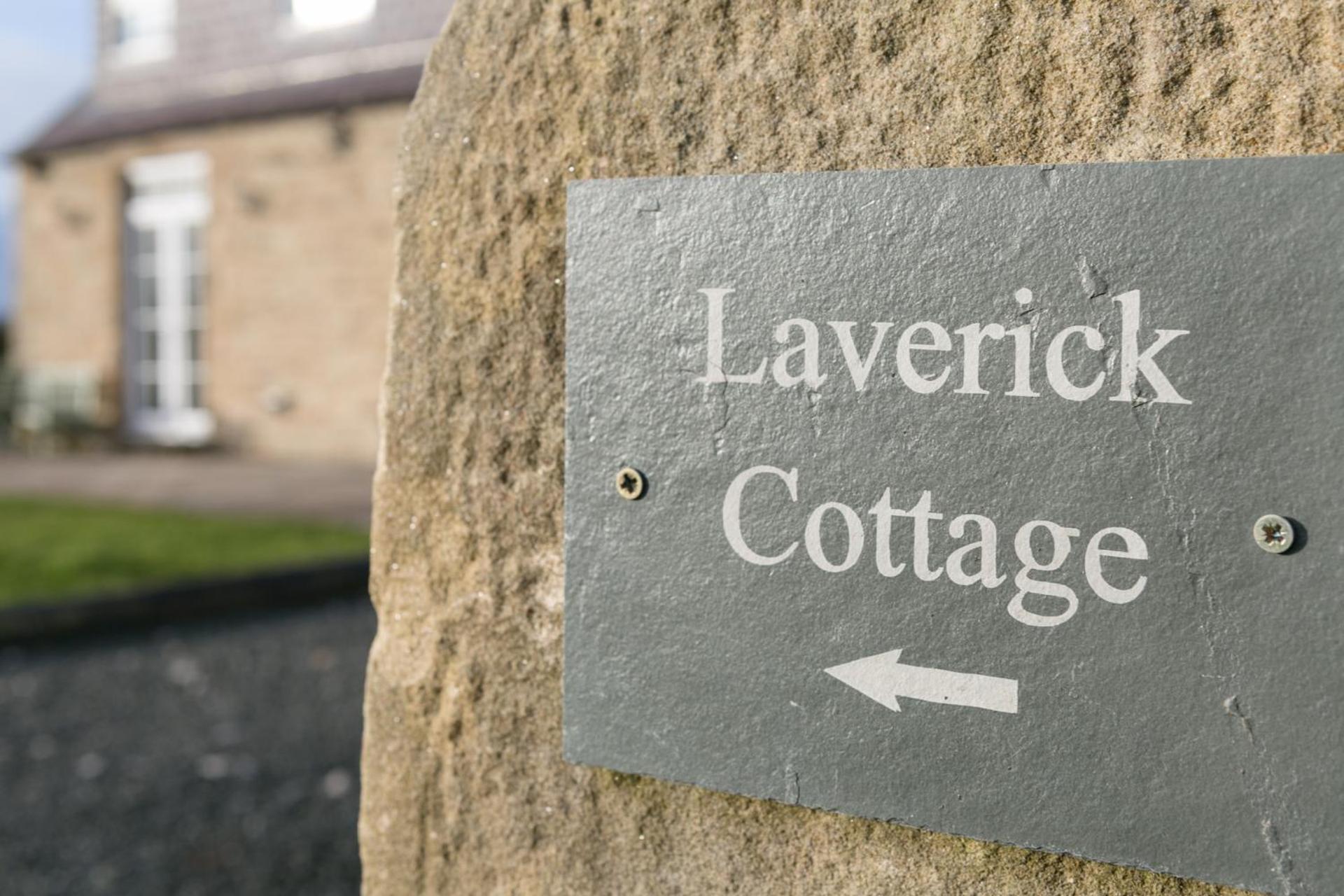 Stay On The Hill - Self Catered Cottages Laverick And Bothy เฮกแซม ภายนอก รูปภาพ